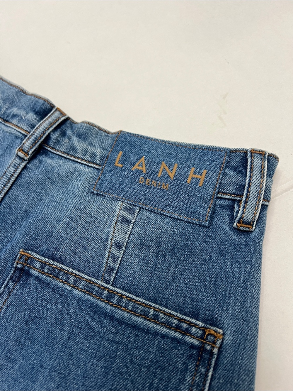 LANHTROPY ambar denim Barrel pant jeans in washed indigo Size Medium - Picture 10 of 16